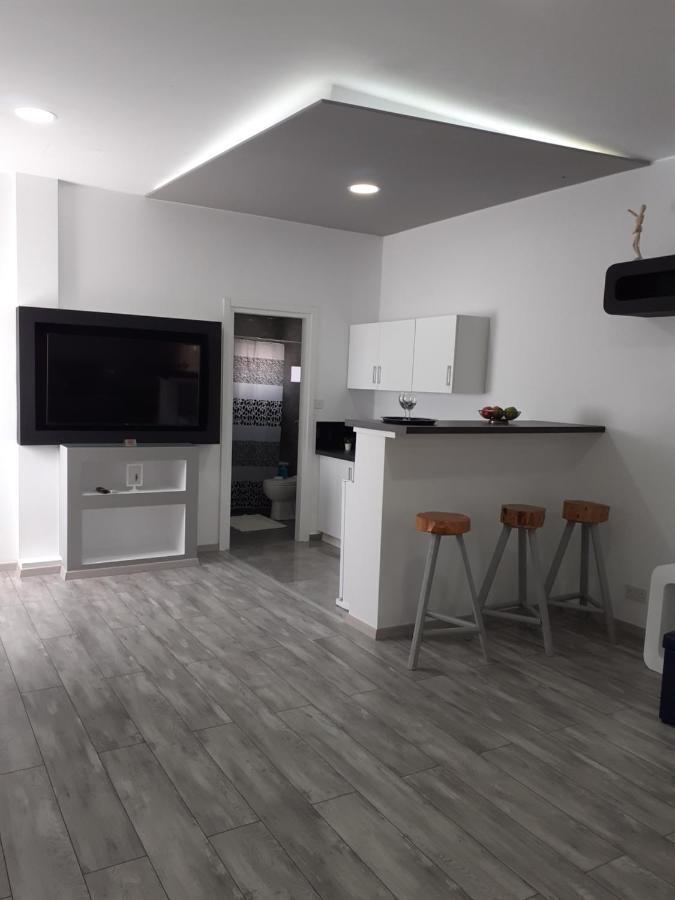 Deluxe Yiota'S Studio ! Klorakas Ngoại thất bức ảnh