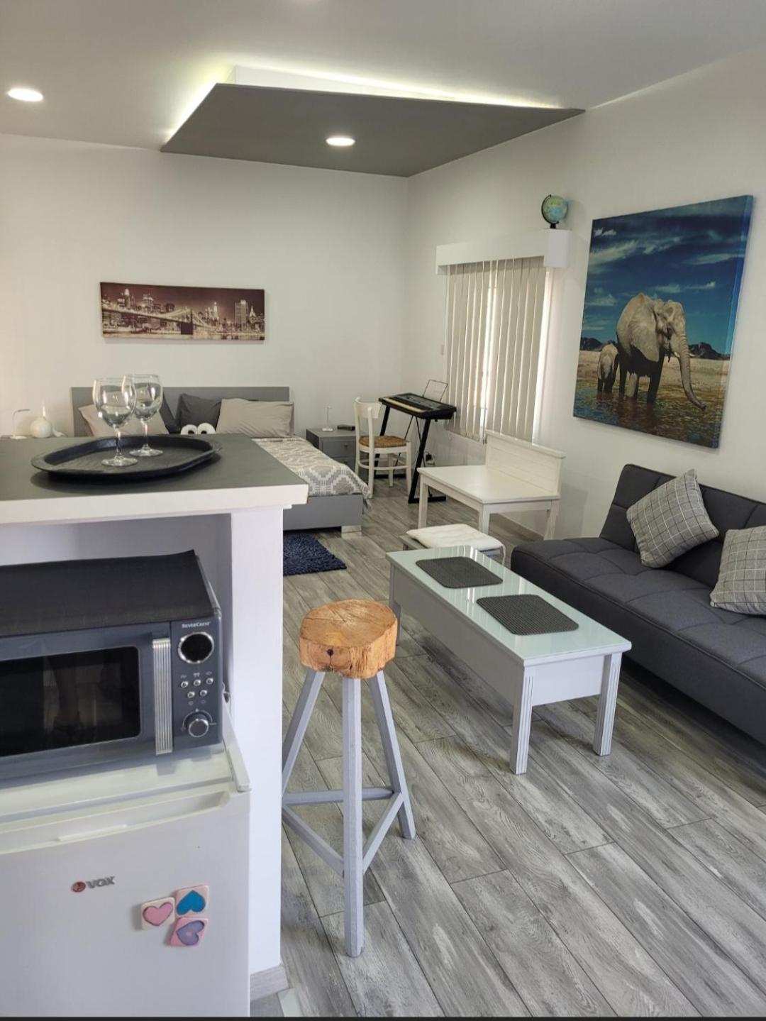 Deluxe Yiota'S Studio ! Klorakas Ngoại thất bức ảnh