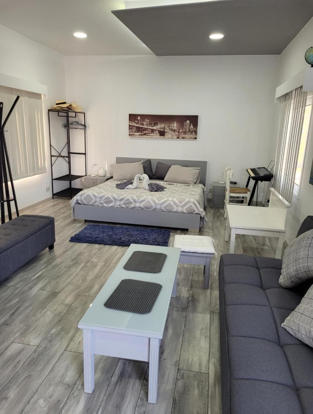 Deluxe Yiota'S Studio ! Klorakas Ngoại thất bức ảnh